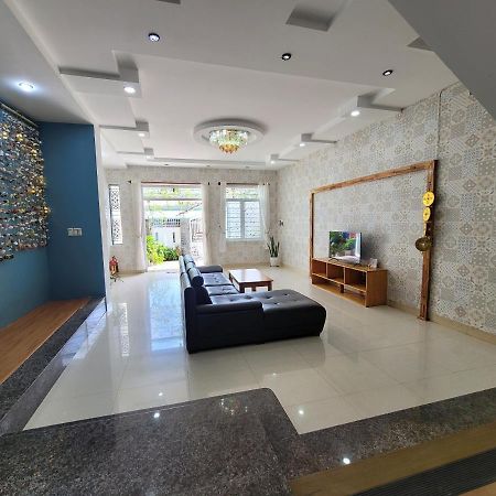 Q House- Green Villa Куинён Экстерьер фото